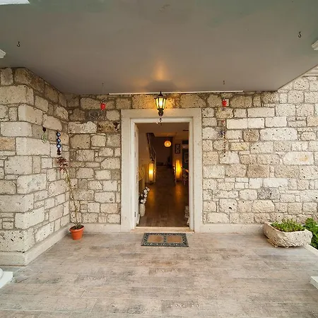 Ionic Bed and breakfast 2*